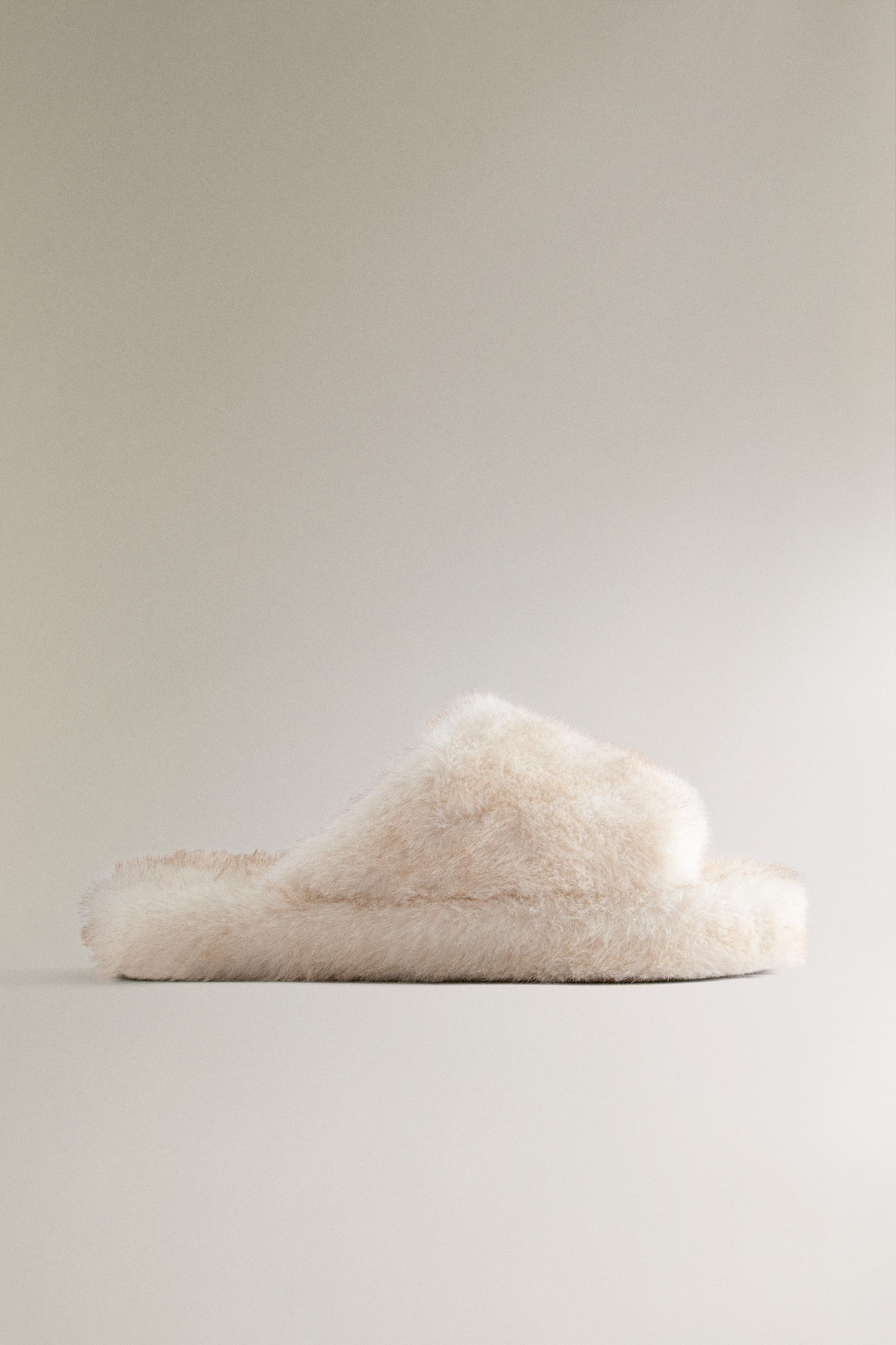 FAUX FUR FLATFORM SLIPPERS